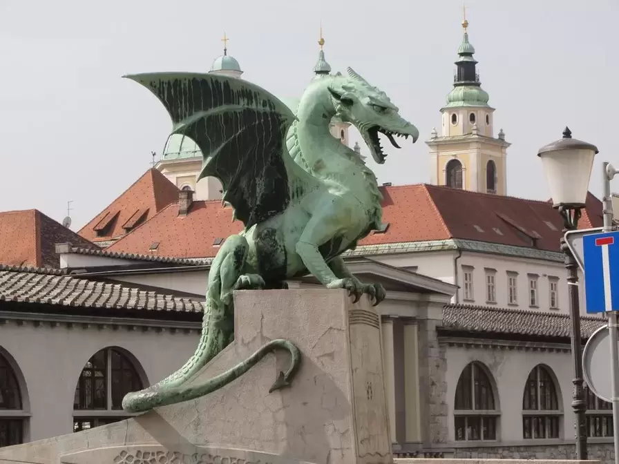 uğurlar amulet - dragon